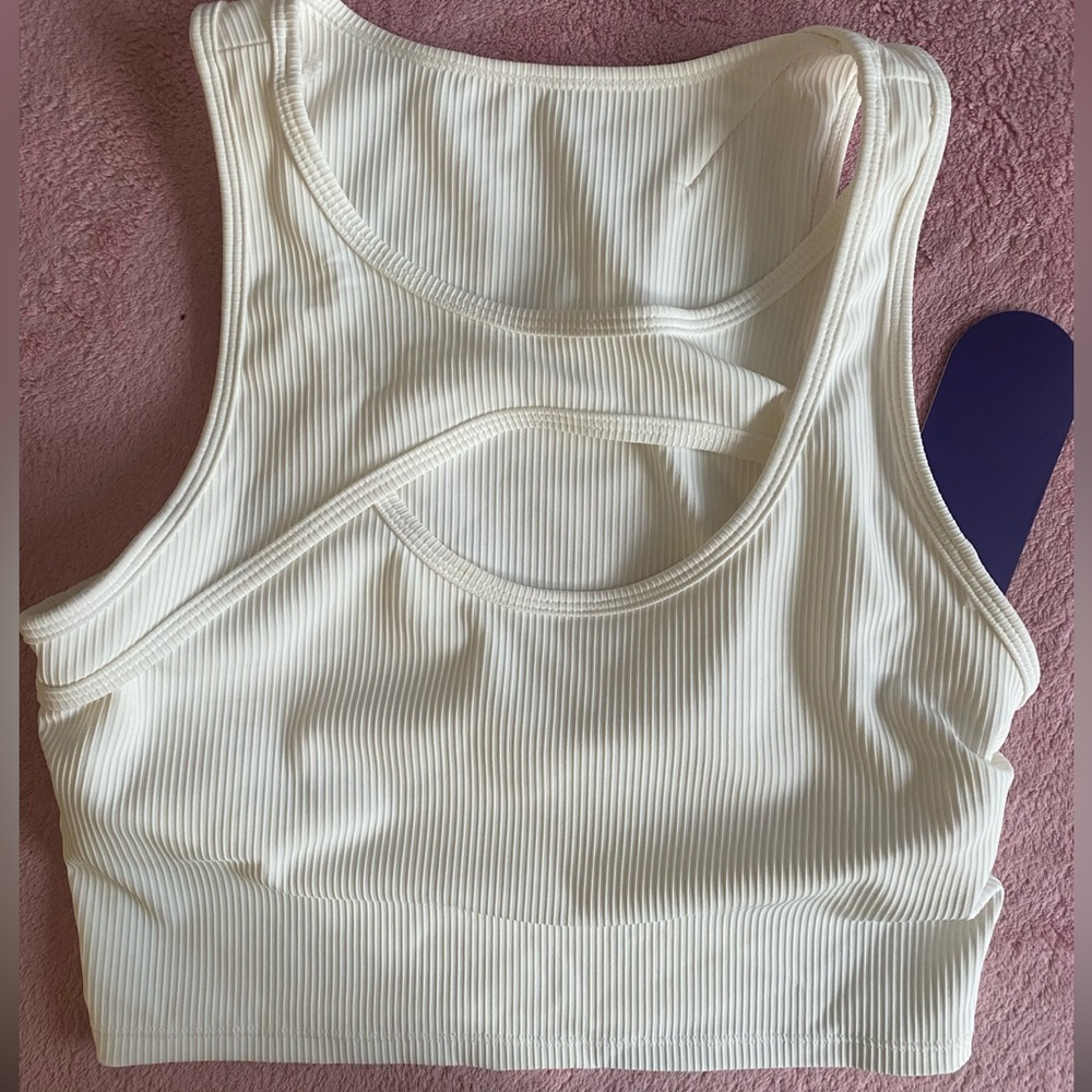 White Size Medium Kamo Fitness Keyhole Sports Bra / Crop Top